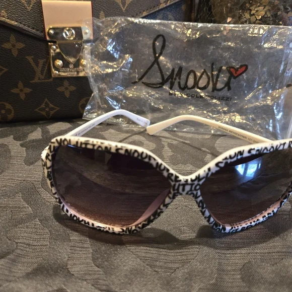 Brand New Snooki Sunglasses - Picture 2 of 4